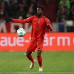 Alphonso Davies cerca de renovar con el Bayern a pesar del interés del Real Madrid