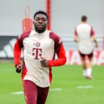 Alphonso Davies sugiere un cambio de rumbo en el Bayern de Múnich