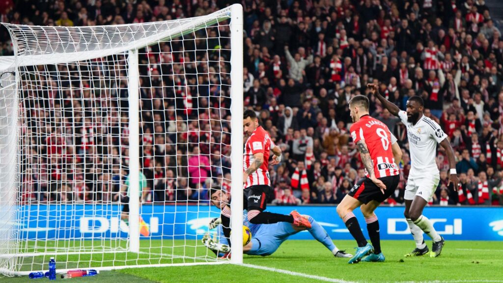 El Athletic Club se impone al Real Madrid en un emocionante duelo en San Mamés