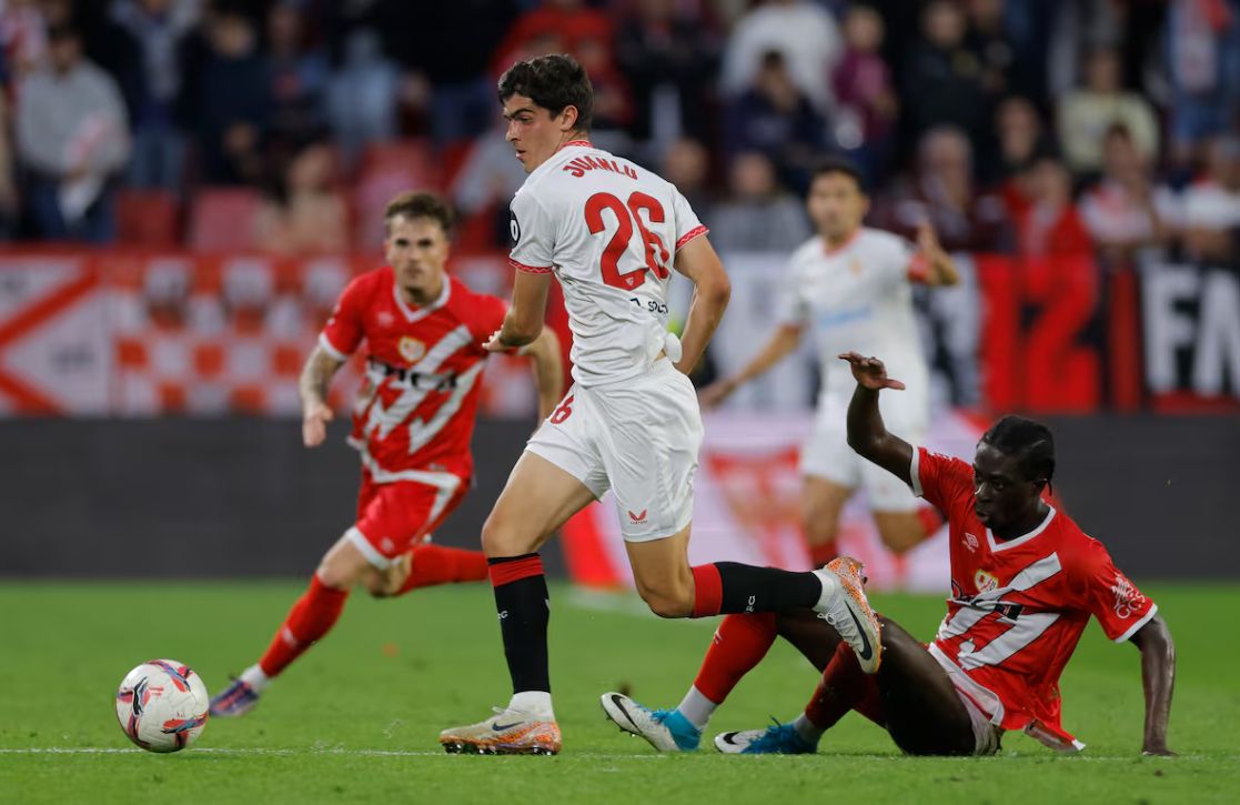 El Real Madrid pone su mirada en un joven talento de 21 años en el duelo contra el Sevilla