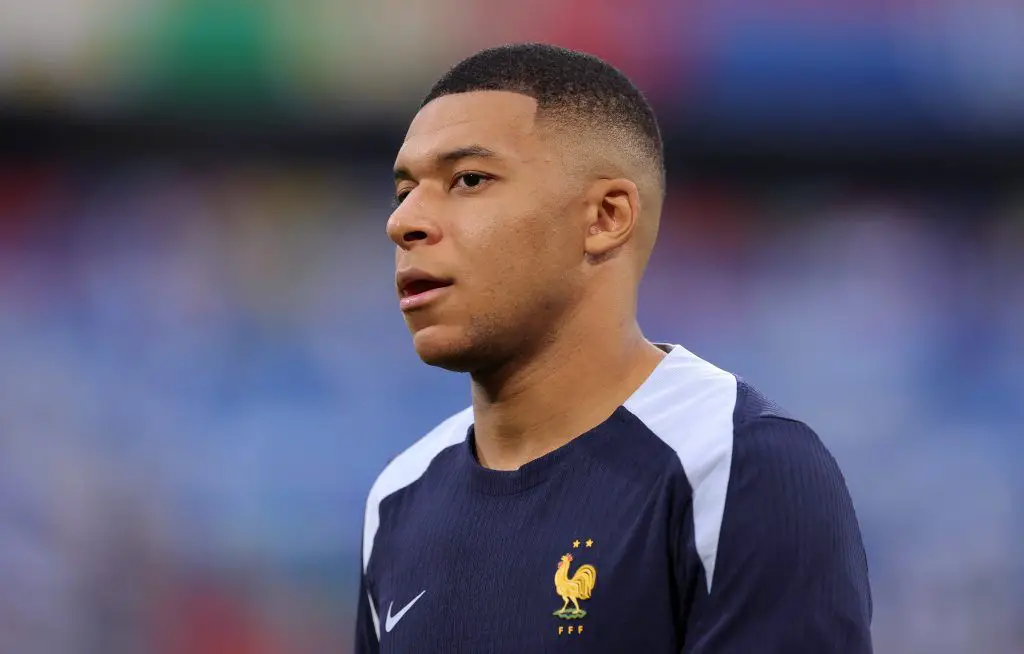 Kylian Mbappé reconoce al jugador del Arsenal con un prestigioso premio individual