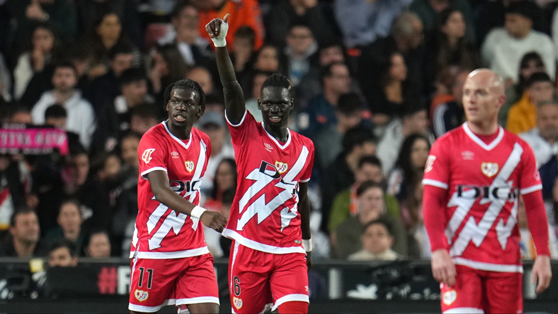 Las Palmas y Rayo Vallecano logran victorias cruciales en la jornada de sábado