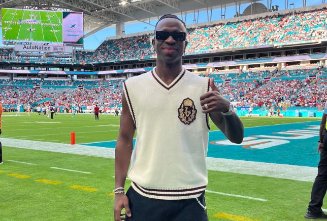 Vinicius Junior disfruta de unas vacaciones en Florida mientras sus compañeros del Real Madrid descansan