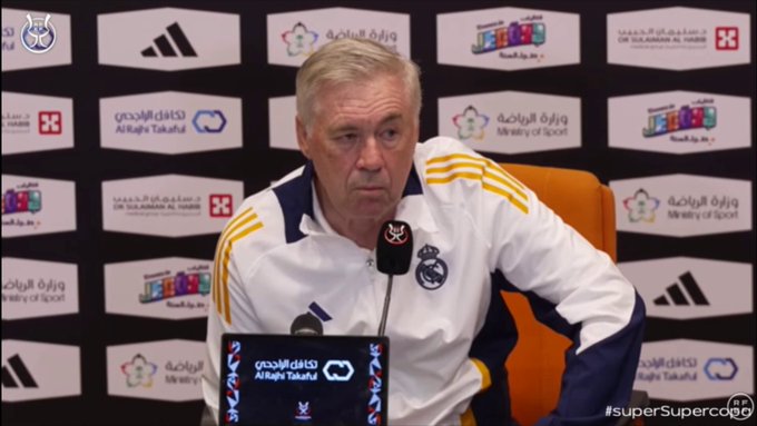 Ancelotti y Flick se alinean en la estrategia del tiro libre del jugador