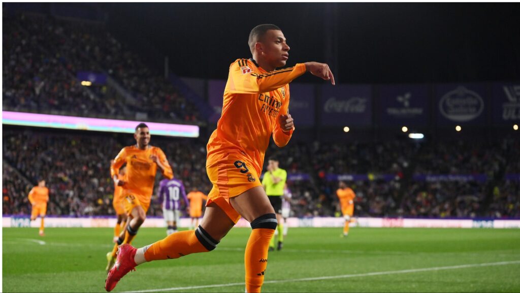 Kylian Mbappé lidera la victoria del Real Madrid ante el Real Valladolid en la lucha por el título