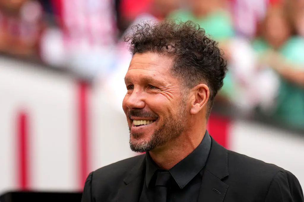 Simeone lanza un ataque al Real Madrid por el arbitraje tras 100 años de rivalidad