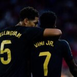 Vinícius y el Real Madrid celebran el gol decisivo de Jude Bellingham ante el Mallorca