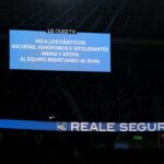 El inesperado parón del árbitro en el duelo entre Real Sociedad y Real Madrid por cánticos prohibidos