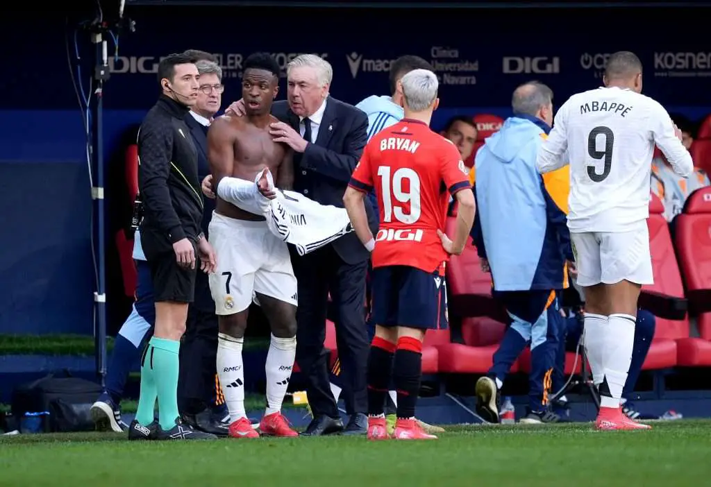 La polémica del árbitro en el choque entre Real Madrid y Osasuna: Reacciones de los aficionados