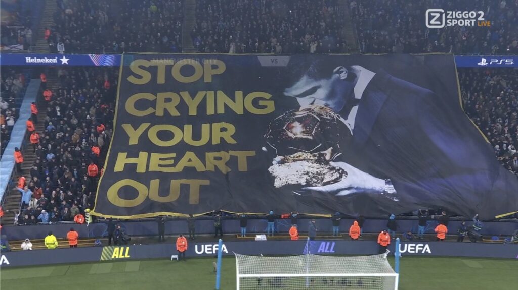 Manchester City provoca a los aficionados de Vinicius Junior con un ingenioso banner de Rodri Hernández