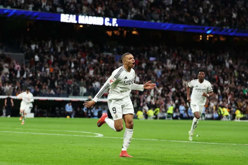 Kylian Mbappé rompe récords en el Real Madrid tras victoria 2-1 sobre el Rayo