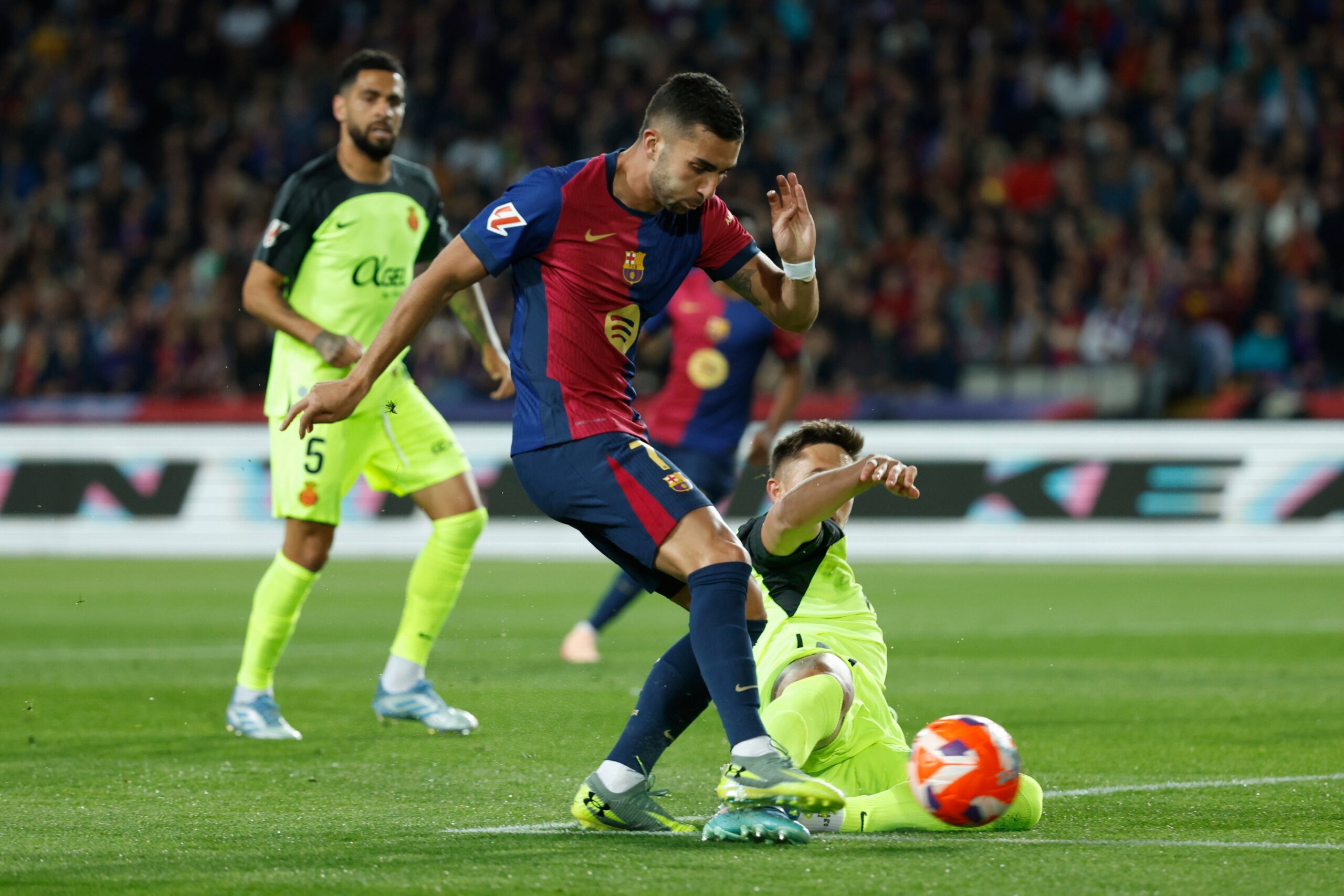 Barcelona busca ampliar su ventaja en La Liga con un triunfo clave ante Mallorca