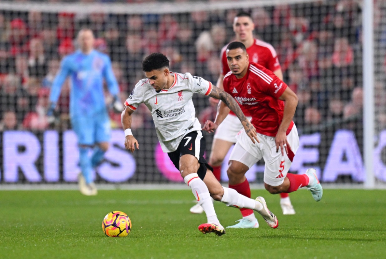 Real Madrid busca reforzar su defensa con estrellas del Arsenal y Liverpool