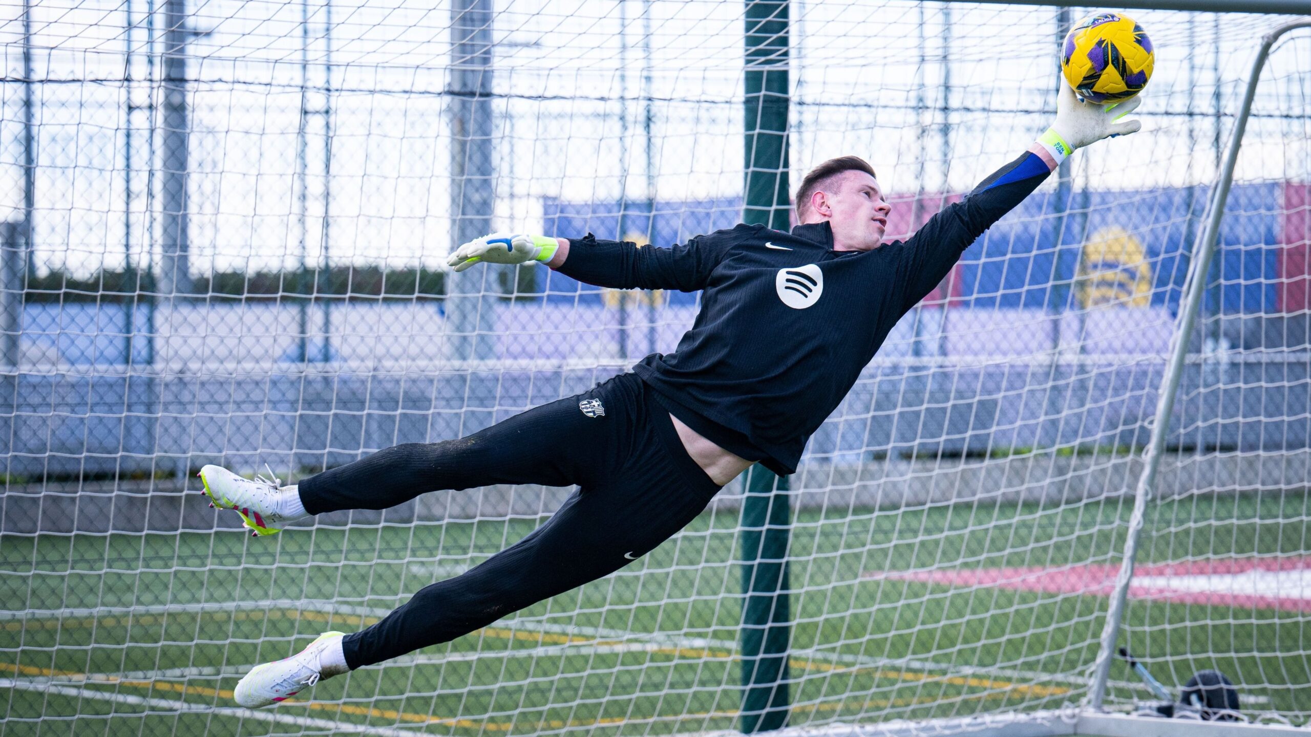 Ter Stegen brilla y lleva al Barcelona a la victoria ante el Real Madrid