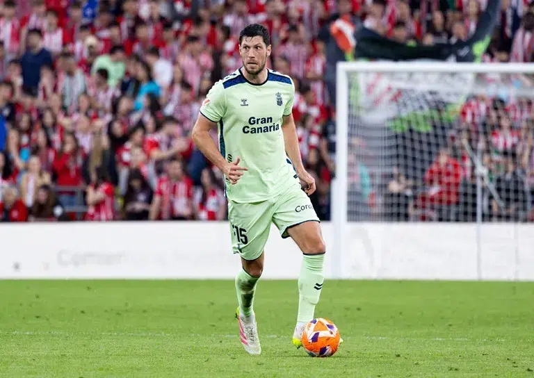 Claro, aquí tienes el título reordenado según el formato solicitado:
"Las Palmas VS Rayo Vallecano 09/05/2025: apuestas y pronósticos de LaLiga EA Sports"