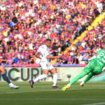 Mbappé brilla con un hat-trick mientras el Real Madrid busca la remontada en la liga