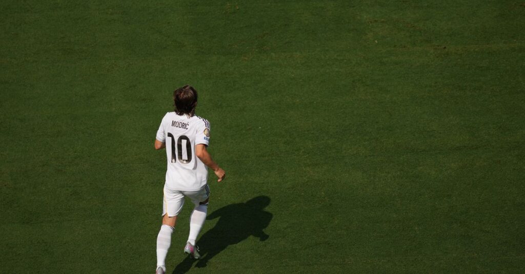 Luka Modric llega al AC Milan tras acuerdo verbal: ¿qué significa para su carrera?