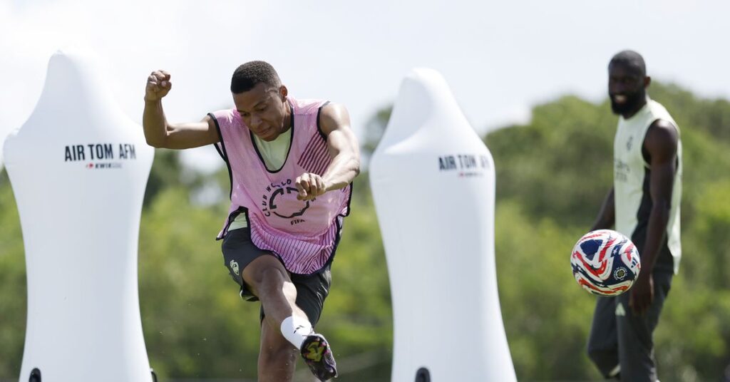 Mbappé se pierde el entrenamiento en Miami por fiebre y es duda para el partido contra Hilal