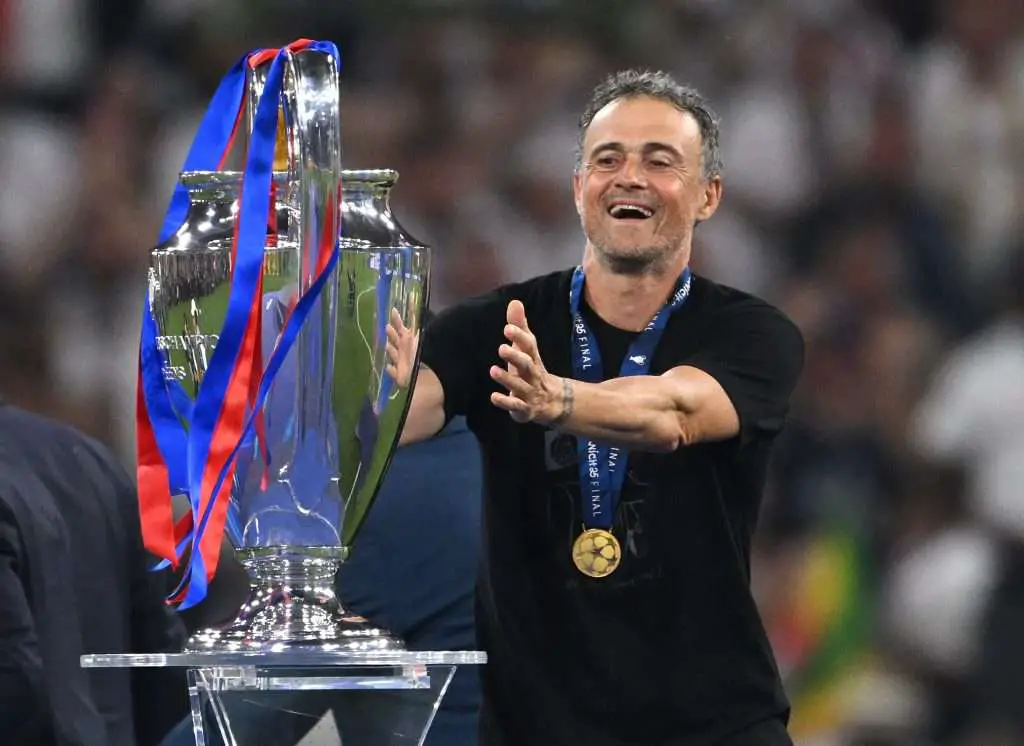 Luis Enrique comparte reacciones de aficionados del Barcelona tras victoria sobre el Real Madrid