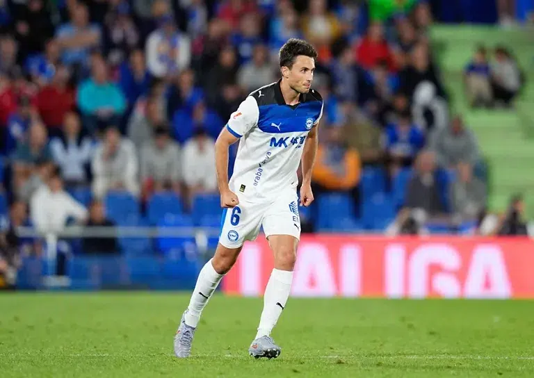 Alavés VS Elche 05/10/2025: apuestas y pronósticos de LaLiga EA Sports